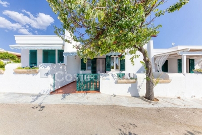 Villetta vicino alla Spiaggia e al Centro con Posto Auto Privato Torre Vado - Foto principale