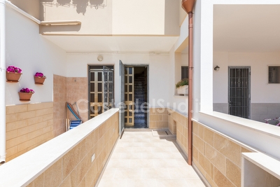 Appartamento piano primo spazi esterni mare con tanta sabbia a piedi. Lido Marini - Foto 3