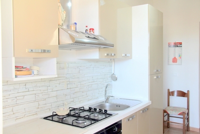 appartamento con ampio spazio esterno e tanta sabbia a piedi dalla casa. Torre San Giovanni - Foto 10