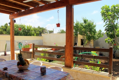 appartamento con ampio spazio esterno e tanta sabbia a piedi dalla casa. Torre San Giovanni - Foto 7