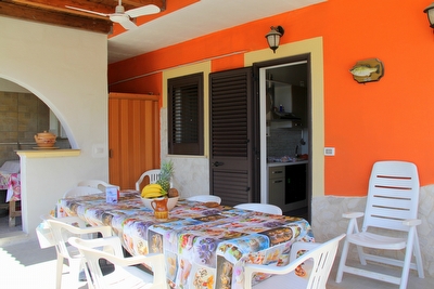 appartamento con ampio spazio esterno e tanta sabbia a piedi dalla casa. Torre San Giovanni - Foto 8