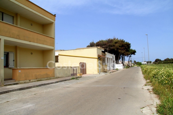 Appartamento nuovo ben arredato con mare a pochi passi. Torre San Giovanni