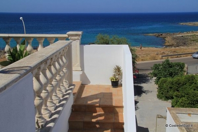 Attico fronte mare ben arredato con ampi spazi esterni. Torre San Giovanni - Foto 7