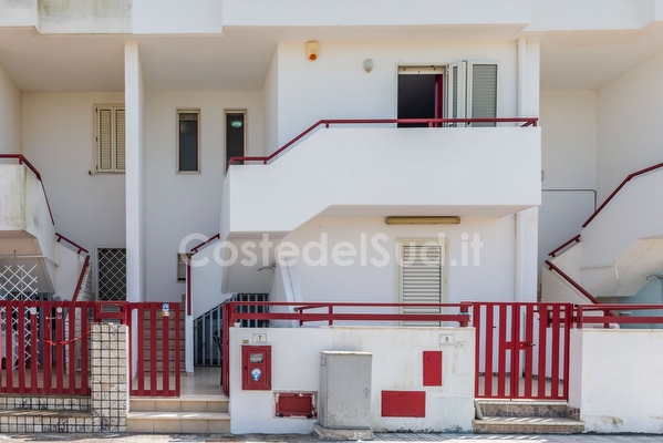 Appartamento spazioso con spiaggia di sabbia vicina. Torre Pali