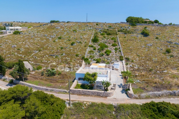 Villetta indipendente tre camere vista mare. Santa Maria di Leuca