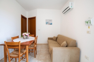 Appartamento con ampi spazi esterni e mare di sabbia vicino. Torre Mozza - Foto 10