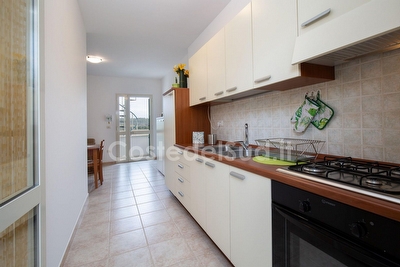 Appartamento con ampi spazi esterni e mare di sabbia vicino. Torre Mozza - Foto 11