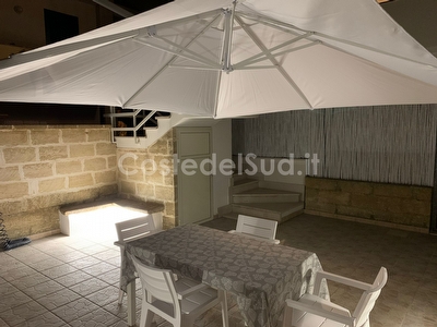 Appartamento con ampi spazi esterni e mare di sabbia vicino. Torre Mozza - Foto 27