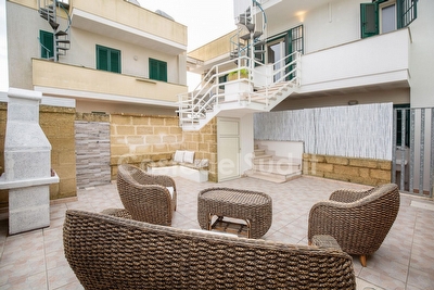 Appartamento con ampi spazi esterni e mare di sabbia vicino. Torre Mozza - Foto 3