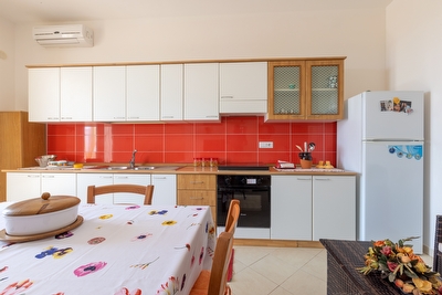 Villino vista mare ampi spazi esterni finemente arredato. Torre Pali - Foto 5