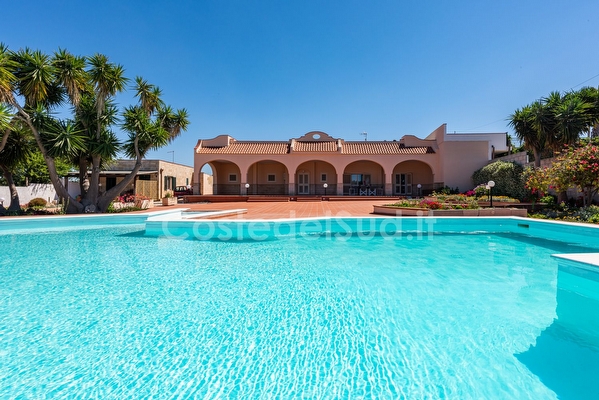 Villa con piscina esclusiva vista mare panoramica