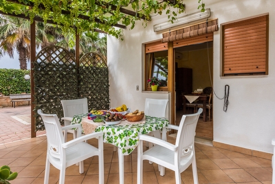 Monolocale 2 posti tra campagna e mare in zona tranquilla.