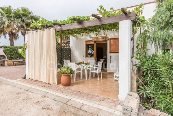 Monolocale 2 posti tra campagna e mare in zona tranquilla.