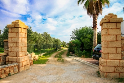 Monolocale  2 posti immersa tra campagna e mare.