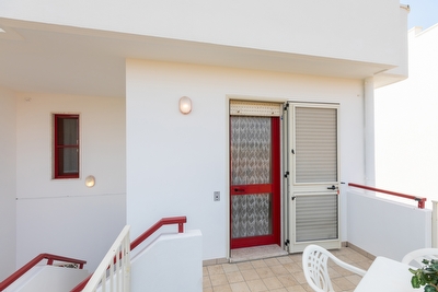 Appartamento piano primo ampi spazi centro  e mare a piedi.