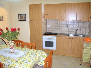 Seminterrato fresco, economico e ben arredato. Torre Pali - Foto 8