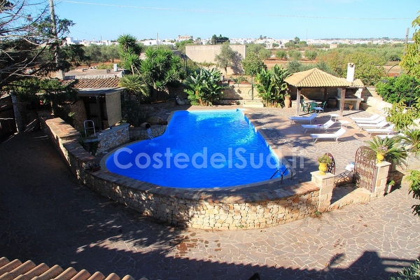 Casa vacanza 4 camere con piscina