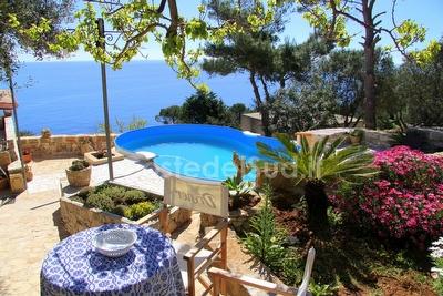 Villetta indipendente immersa nella natura con superba vista mare. Marina di Novaglie - Foto 26