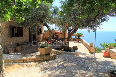 Villetta indipendente immersa nella natura con superba vista mare. Marina di Novaglie - Foto 27