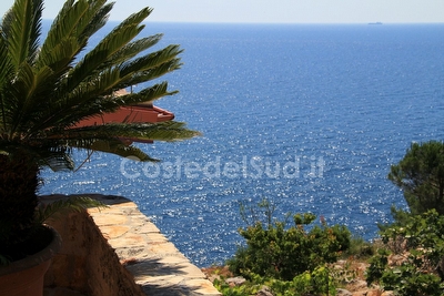 Villetta indipendente immersa nella natura con superba vista mare. Marina di Novaglie - Foto 29