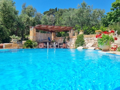 Villetta indipendente immersa nella natura con superba vista mare. Marina di Novaglie - Foto 3