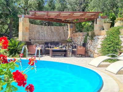 Villetta indipendente immersa nella natura con superba vista mare. Marina di Novaglie - Foto 4