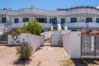 Appartamento primo piano zona residenziale e centrale lidi sabbiosi a 300 mt