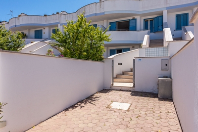 Appartamento primo piano zona residenziale e centrale lidi sabbiosi a 300 mt