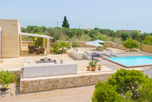 Villetta con piscina esclusiva immersa nel verde. Torre Pali - Foto principale