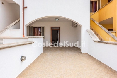 Appartamento con ampio spazio esterno centro e mare vicini. Torre Pali - Foto 5