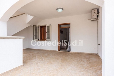 Appartamento con ampio spazio esterno centro e mare vicini. Torre Pali - Foto 6