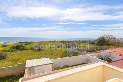 Appartamento con incantevole vista mare. Centro vicino e mare a pochi passi. Lido Marini - Foto 10
