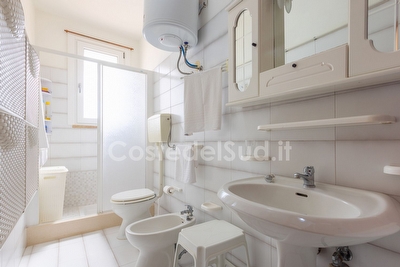 Appartamento con incantevole vista mare. Centro vicino e mare a pochi passi. Lido Marini - Foto 23