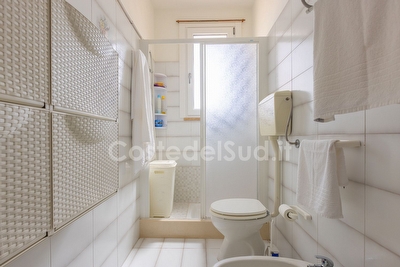 Appartamento con incantevole vista mare. Centro vicino e mare a pochi passi. Lido Marini - Foto 24