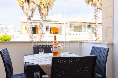 Appartamento con incantevole vista mare. Centro vicino e mare a pochi passi. Lido Marini - Foto 8