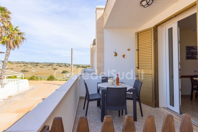 Appartamento con incantevole vista mare. Centro vicino e mare a pochi passi. Lido Marini - Foto 9