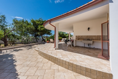 Villetta comoda con tre camere a pochi metri dal mare