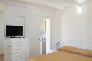 Bilocale in centro con mare vicino e ampio terrazzo. Torre San Giovanni - Foto 8