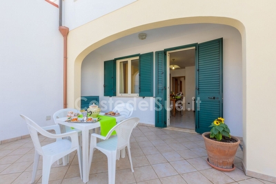 Appartamento piano terra in centro con mare vicino. Torre San Giovanni - Foto principale