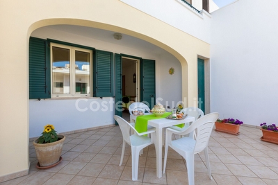 Appartamento piano terra in centro con mare vicino. Torre San Giovanni - Foto 3