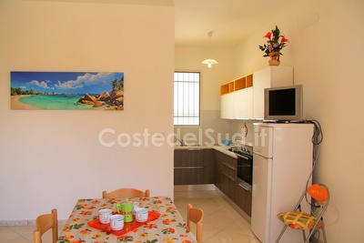 Appartamento nel centro della marina con mare e passeggio vicini. Torre San Giovanni - Foto 10