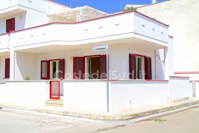 Appartamento nel centro della marina con mare e passeggio vicini. Torre San Giovanni - Foto 3