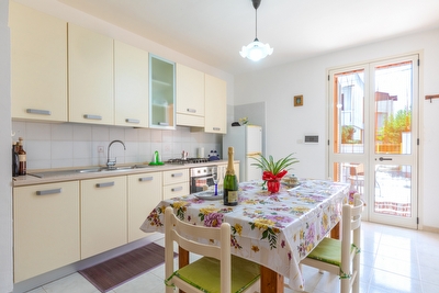 Appartamento con ampi spazi esterni mare e passeggio a piedi.