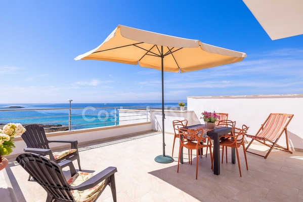 Attico nuovo vista mare con ampio spazio esterno Torre San Giovanni