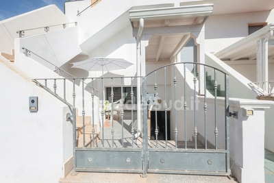 Casa spaziosa ben arredata con mare di sabbia vicino. Torre Pali - Foto 2