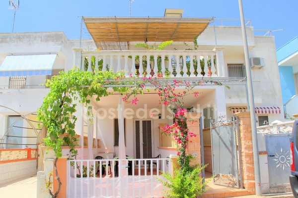 Appartamento con terrazzo passeggio e tanta sabbia vicini. Lido Marini