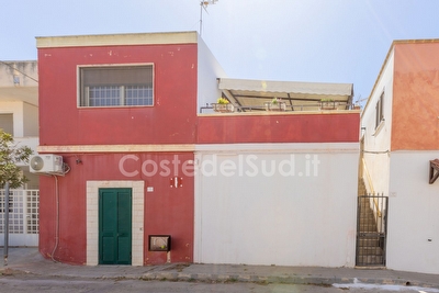 Appartamento con spazi esterni e sabbia vicinissima. Torre Mozza - Foto 3