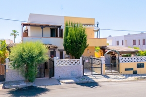 Appartamento comodo, mare di sabbia vicino, spazi esterni. Lido Marini - Foto 2