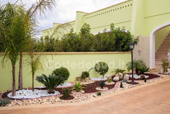 Villetta indipendente tre camere due bagni mare e centro a piedi. Torre Pali