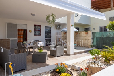 Villetta indipendente con mare di sabbia e passeggio a piedi. Torre Pali - Foto 3